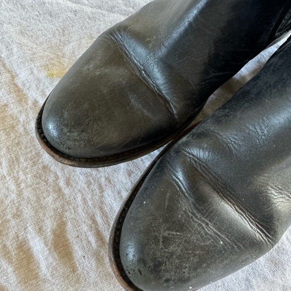 Frye Jamie Chelsea Boot - Picture 6 of 6